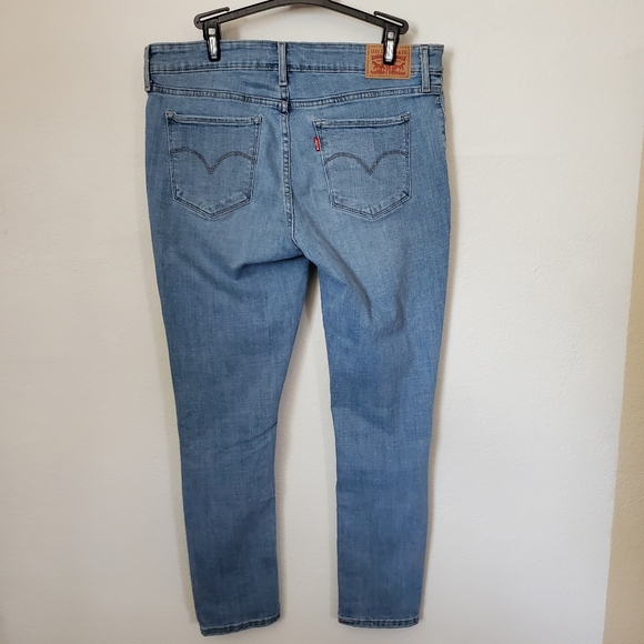 31 Levi's 711 Skinny Distressed Jeans - Picture 9 of 12